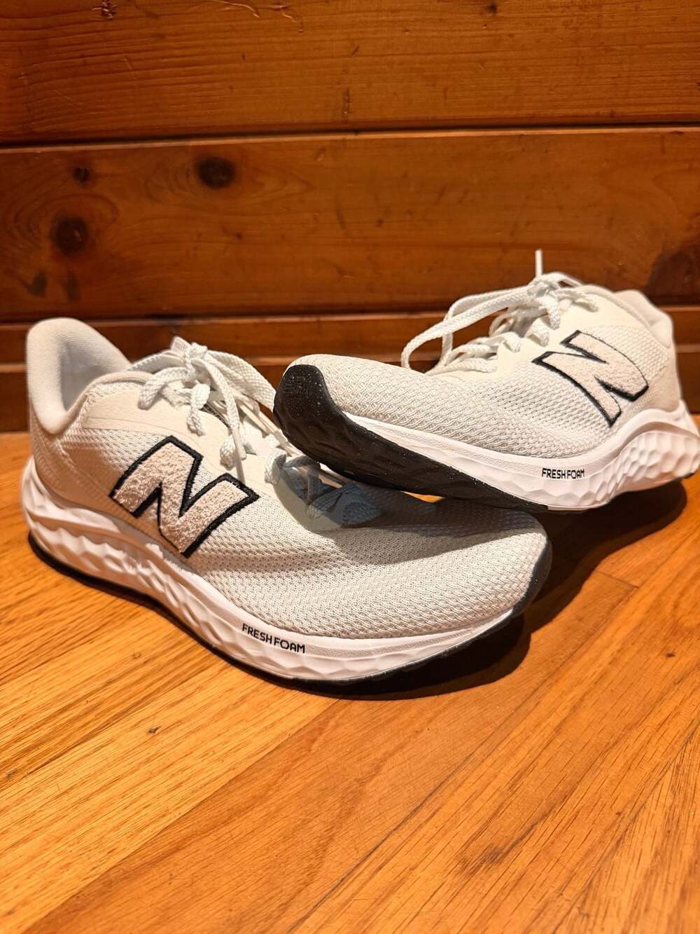 New Balance Fresh Foam Arishi v4 White Reflection Black Running Shoes